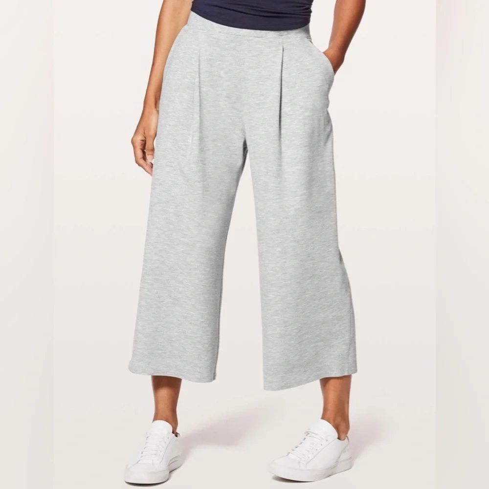 Lululemon Can You Feel The Pleat Crop * 21
